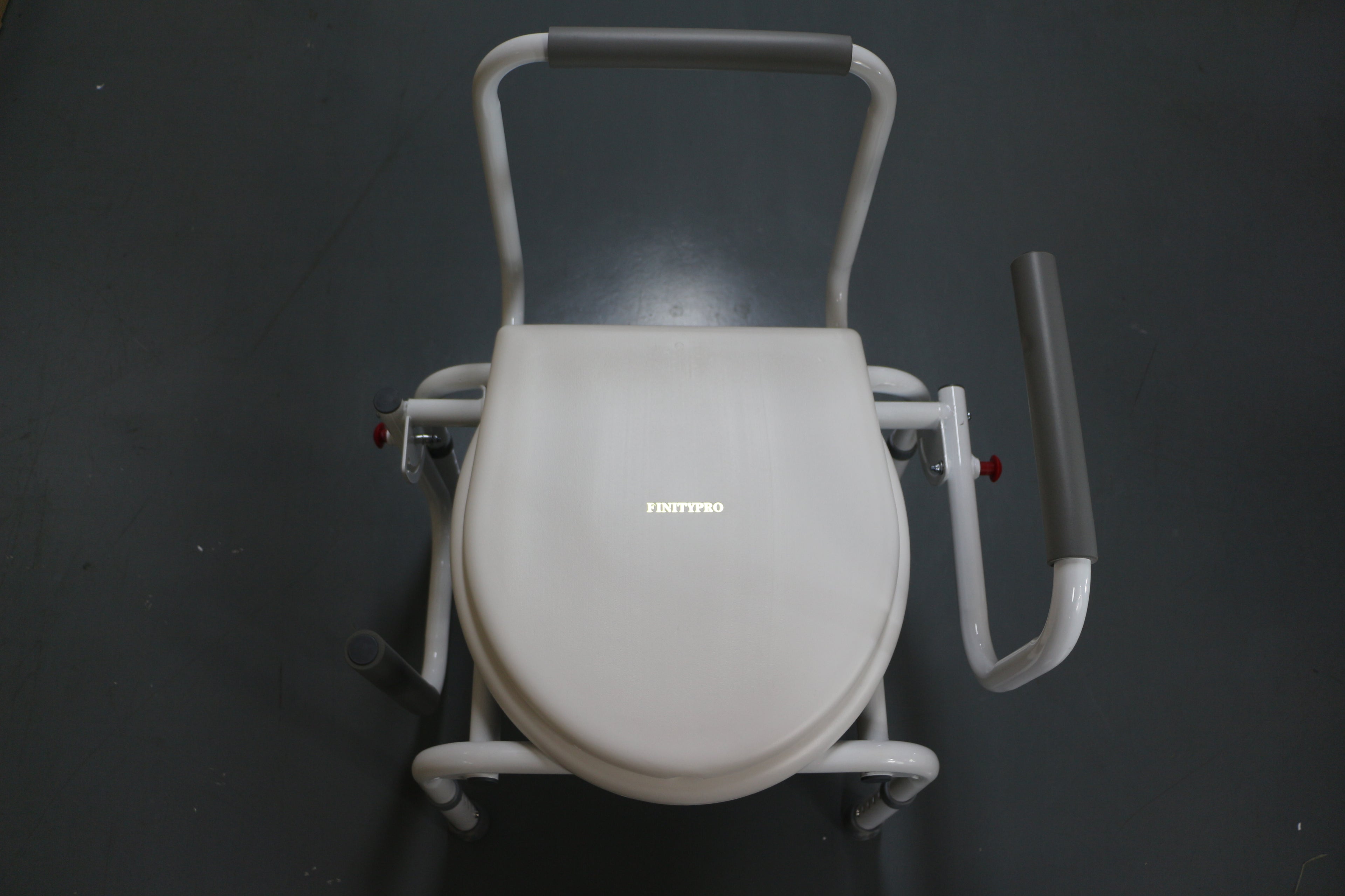 FinityPro Thickened old people with disabilities sit large stool, old people's toilet chair, pregnant women's mobile toilet, bathroom stool