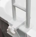The bathtub handrails are perforated free for the elderly, pregnant women and children. The bathtub is anti-skid and the safety handrails are used for getting up